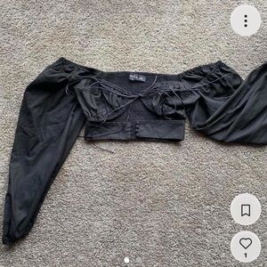 Lioness balloon sleeve top